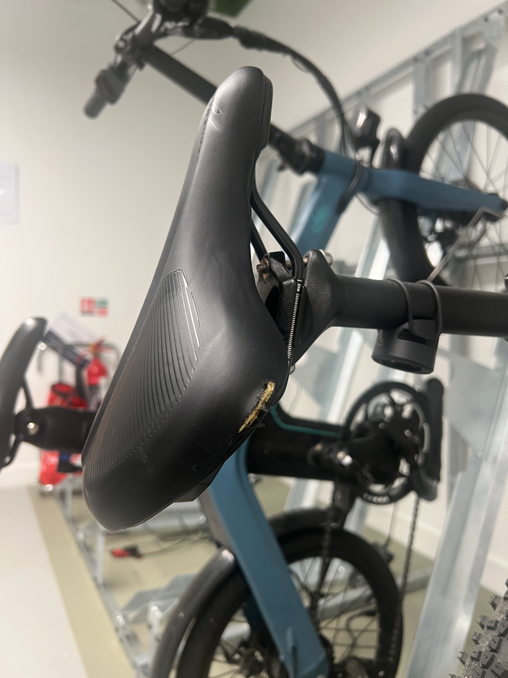 CUBE Reaction Hybrid Performance 625 2023