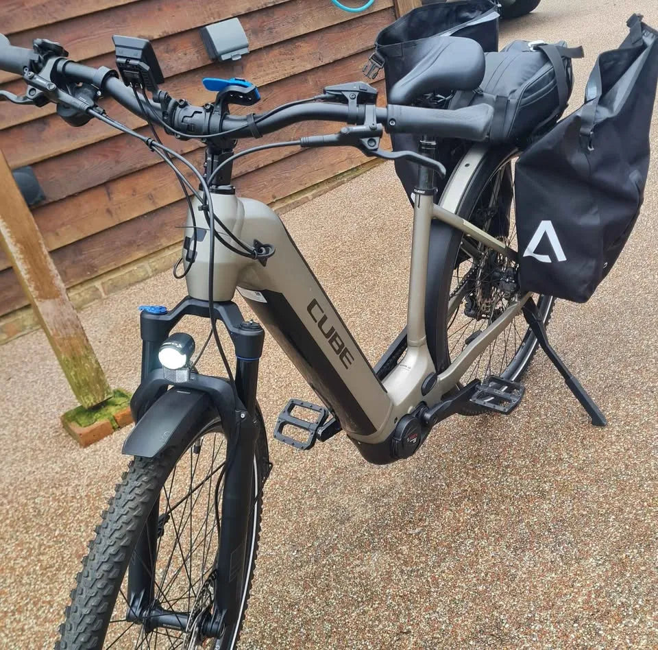 CUBE Cube Kathmandu Hybrid Pro 750 Easy Entry 2023