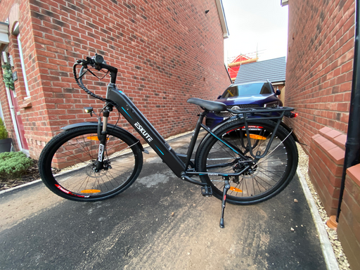 Eskute Polluno Electric City Bike 2022