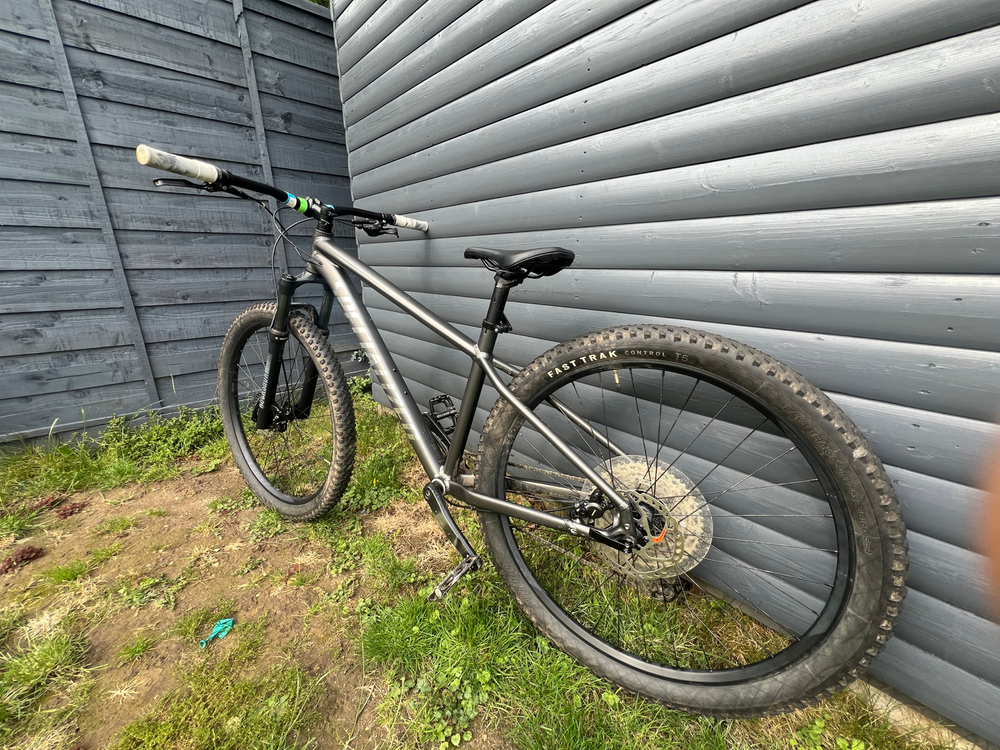 Specialized Rockhopper Expert KH 27.5 2024
