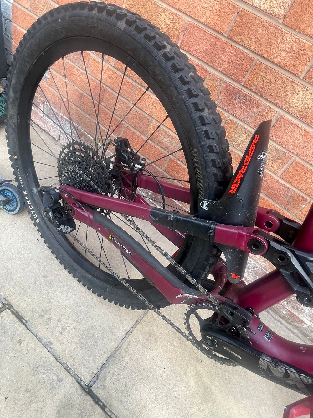 Specialized Status 140 2022