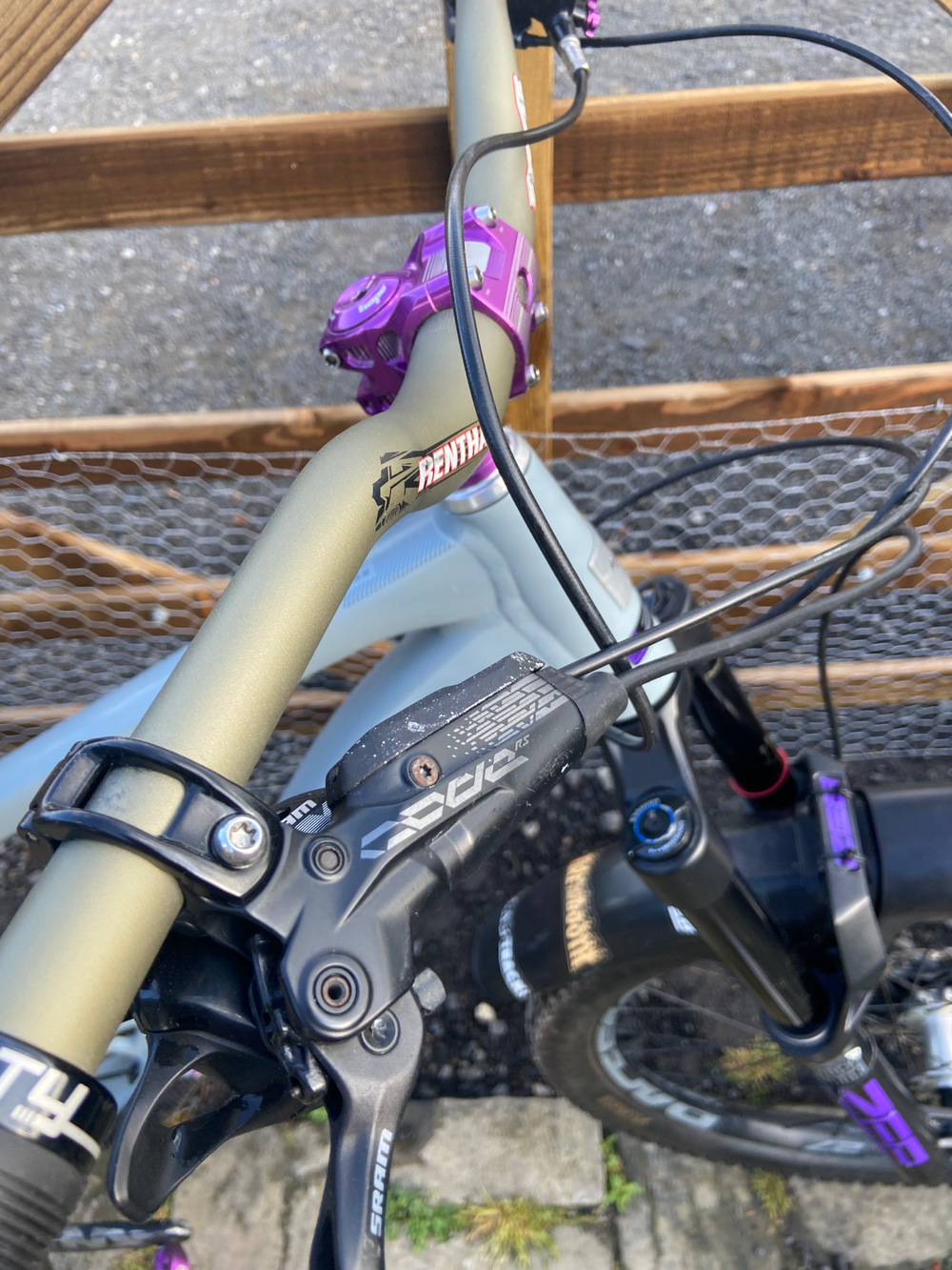 Santa Cruz Bronson R / Carbon C / MX 2022