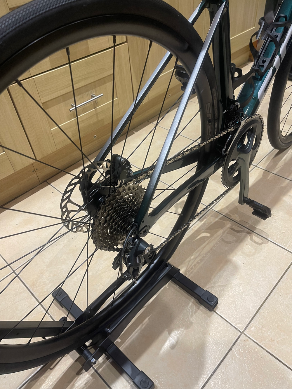 Giant Defy - Advanced 3 2024