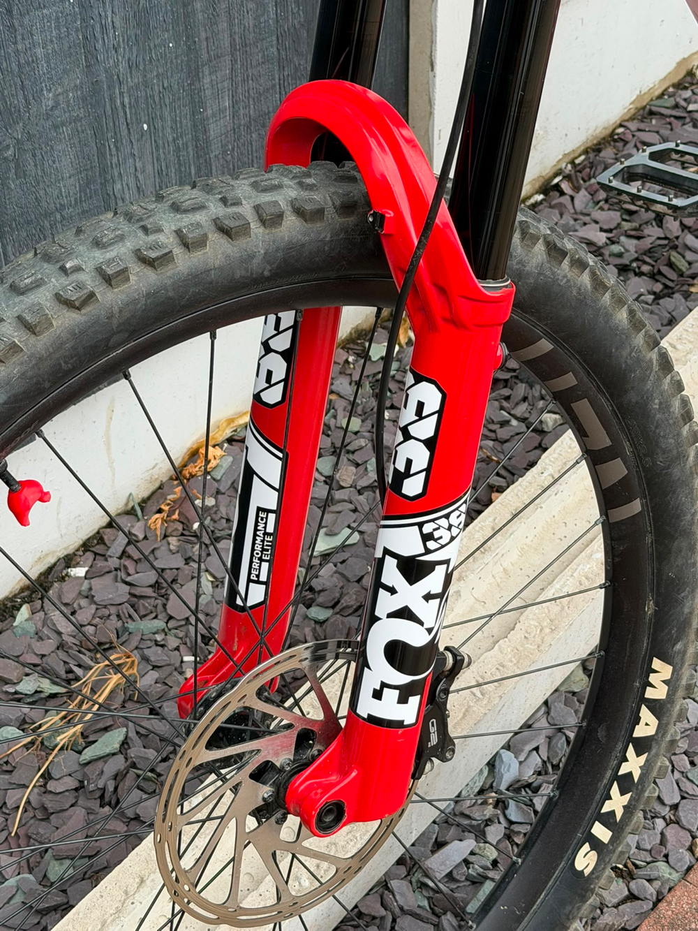 Nukeproof Giga 297 Carbon Elite 2023