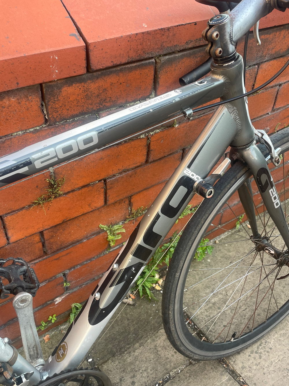 Dawes Giro 200 road bike. Dawes Giro 200 road bike. 2011