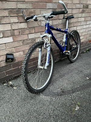 Giant ATX 1999