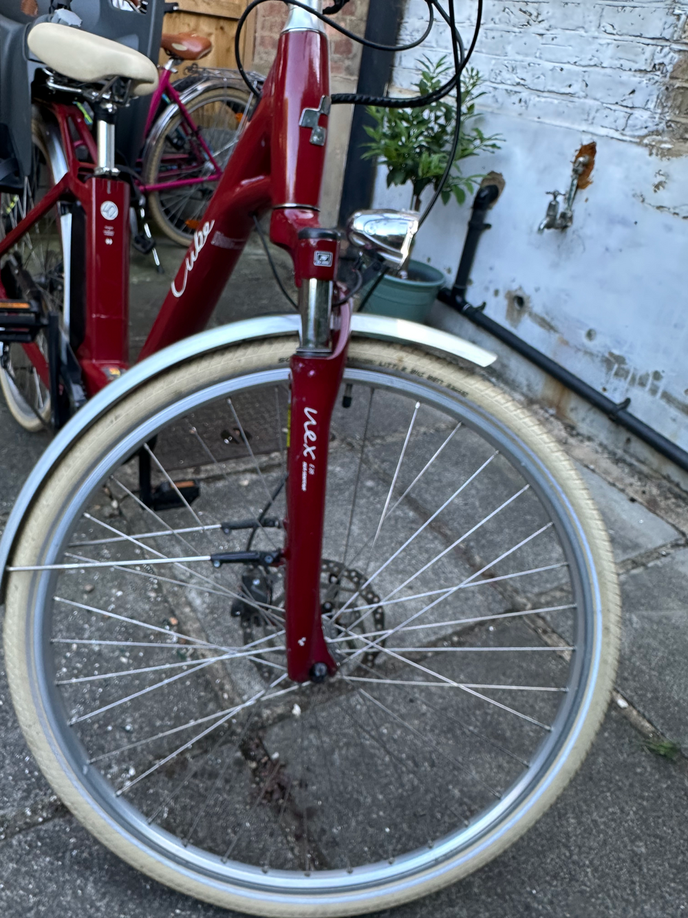 Cube Cube Ella Ride Hybrid 500 Electric Hybrid Bike in Red 2020