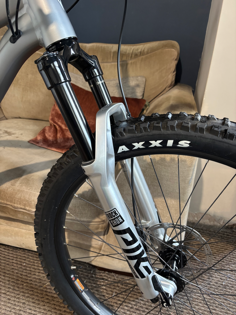 Whyte 909 v4 2022