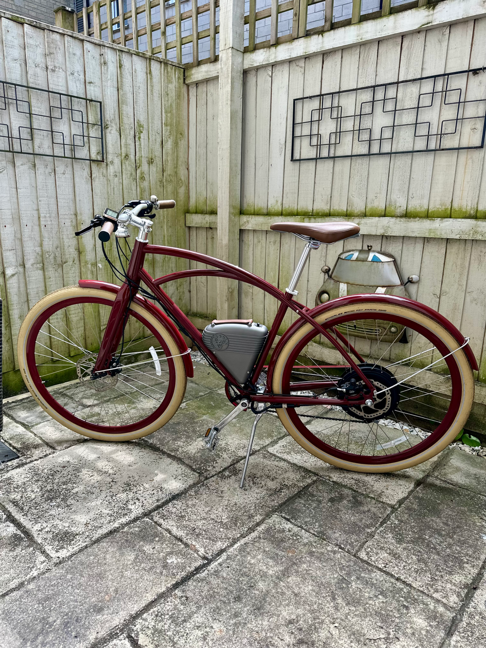Vintage Electric Cafe 2020