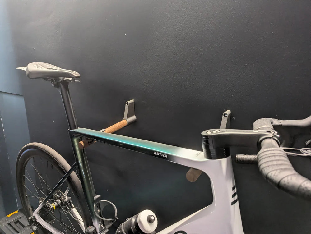 Basso Astra Shimano 105 Di2 2024