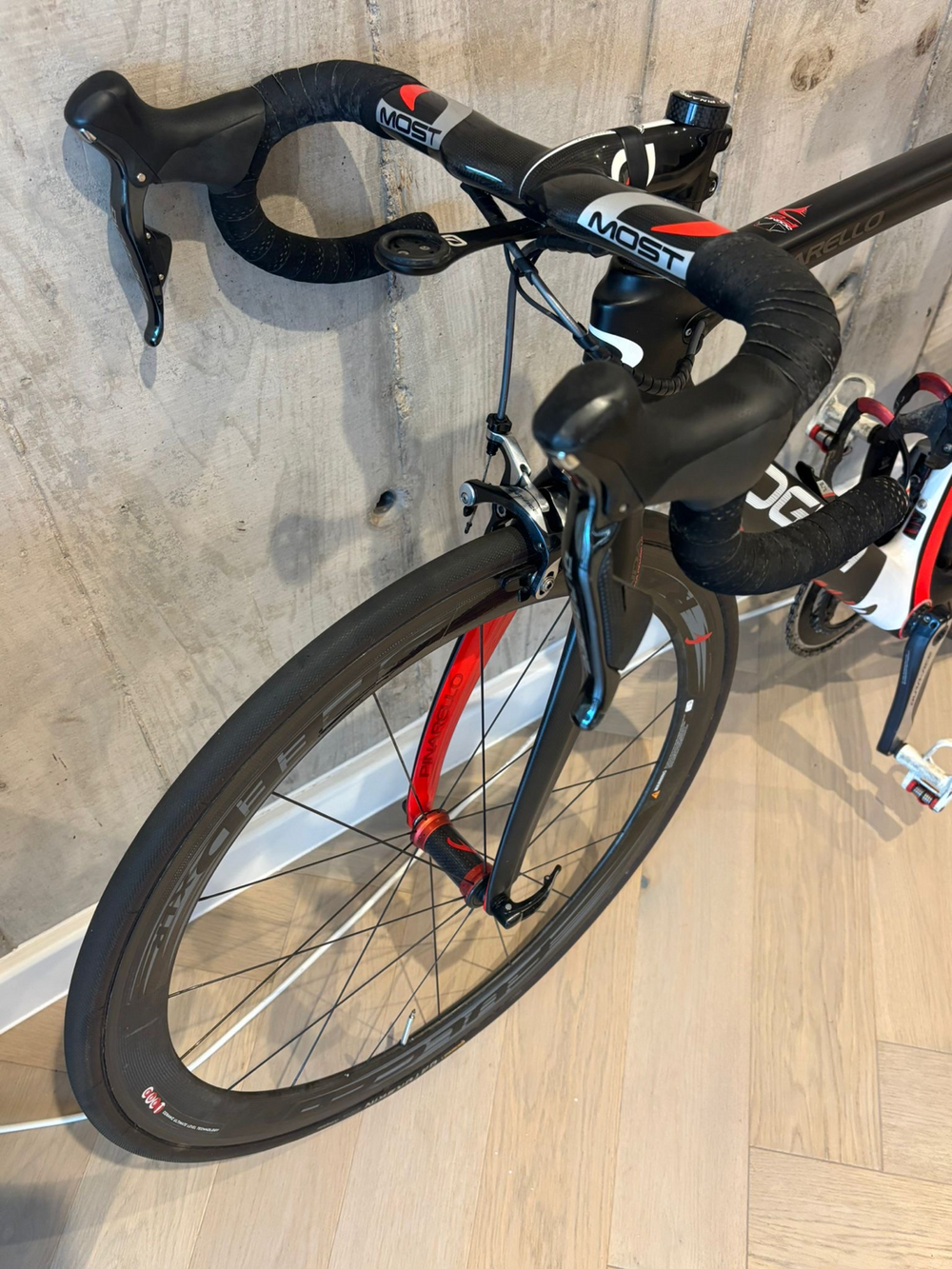 Pinarello Dogma F8 Xlight Dura-Ace Di2 Bike 2019