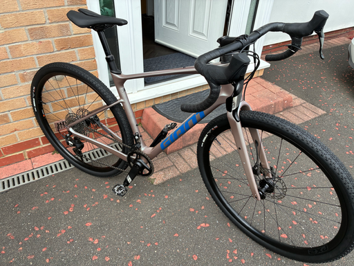 Giant Revolt Advanced 1 Gravel Road 2026