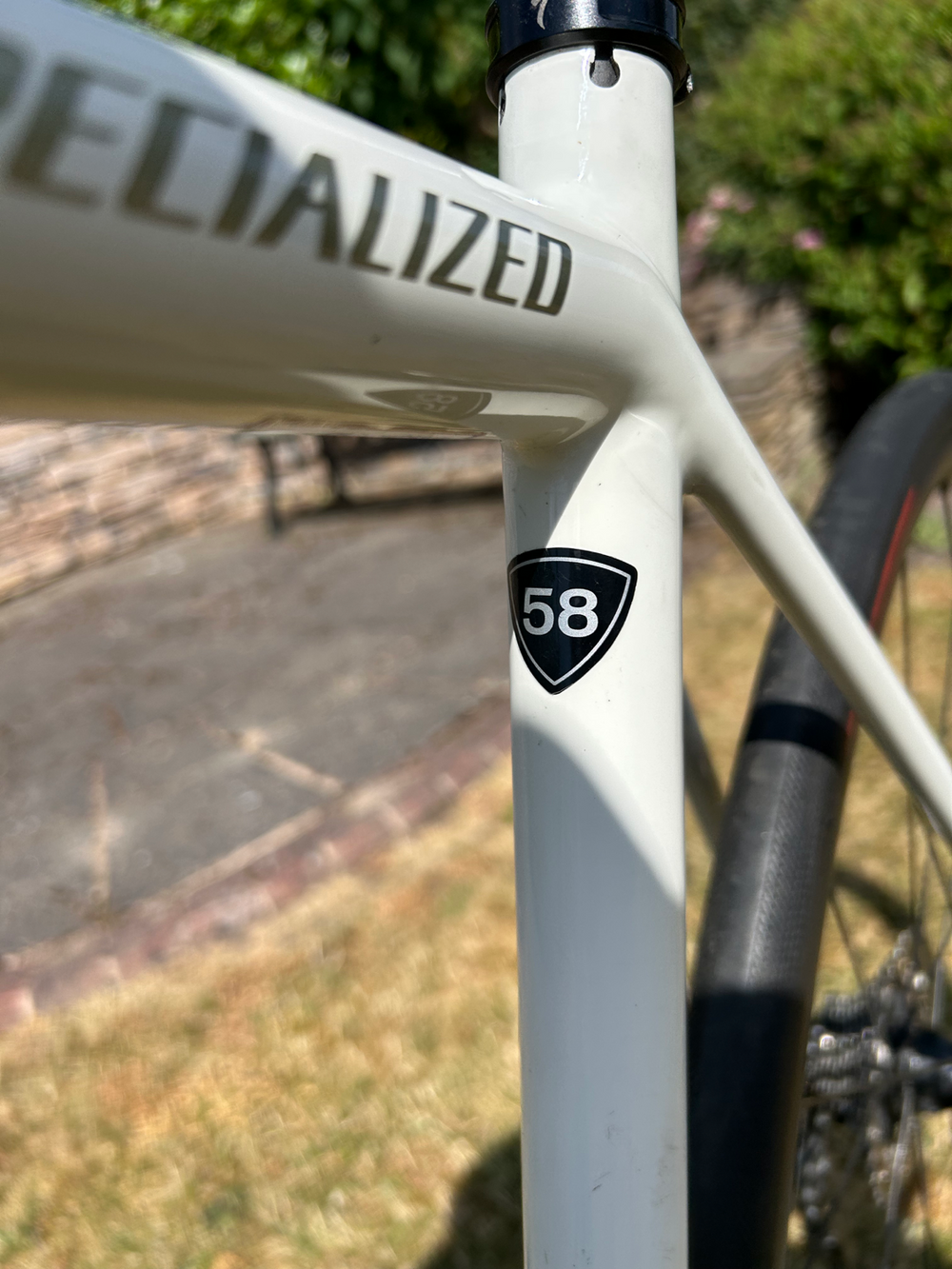 Specialized Aethos Comp 105 Di2 Road 2025