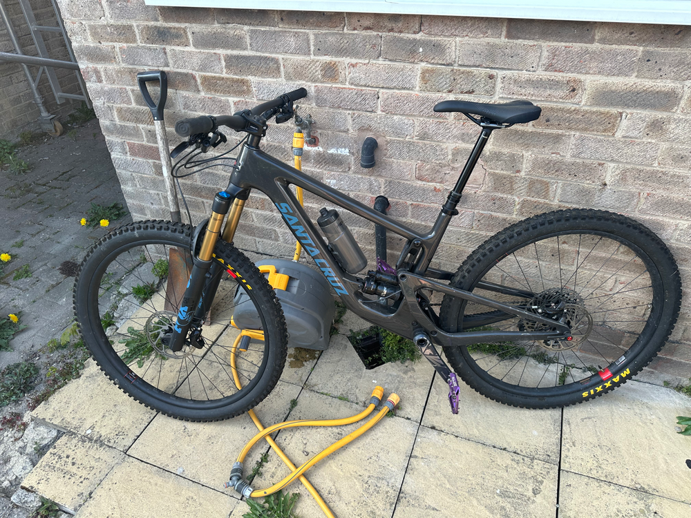 Santa Cruz Hightower X01 / AXS / RSV / Carbon CC / 29 2022
