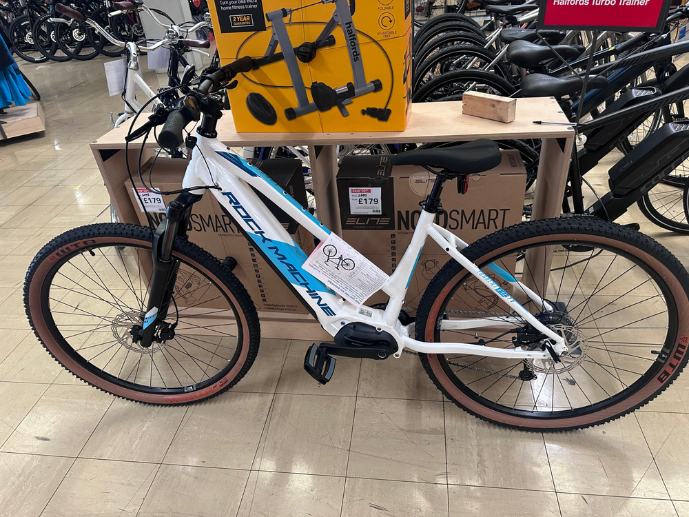 Rocky Machine E30 Torren Hard trail 2025