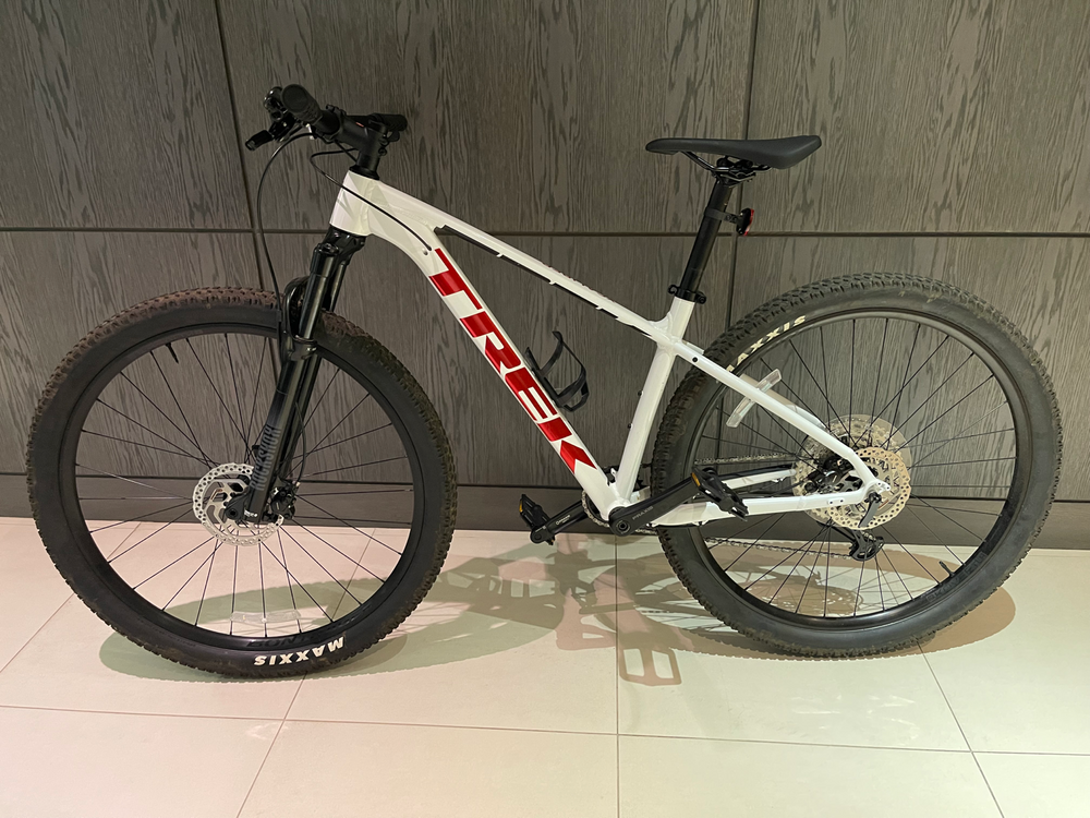 Trek X-Caliber 8 2023
