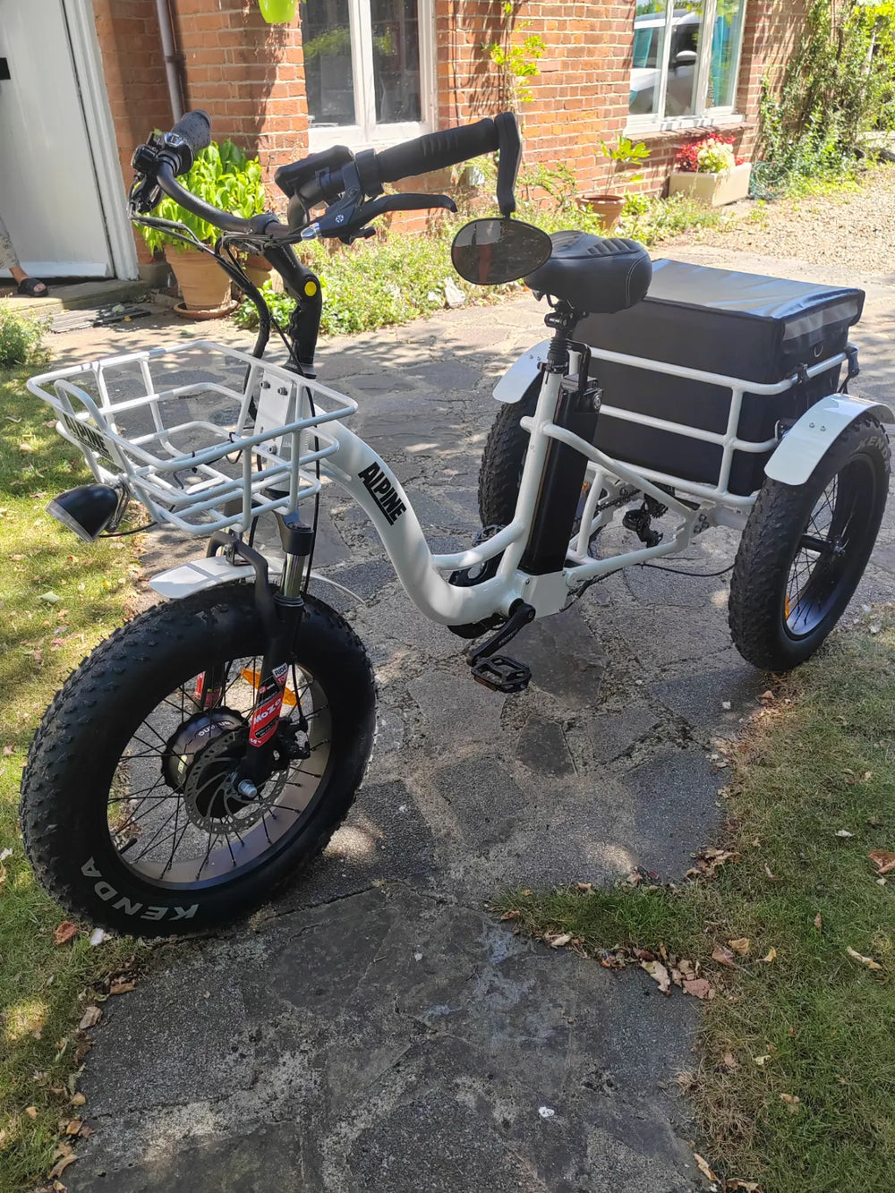 Alpine Explorer 2023