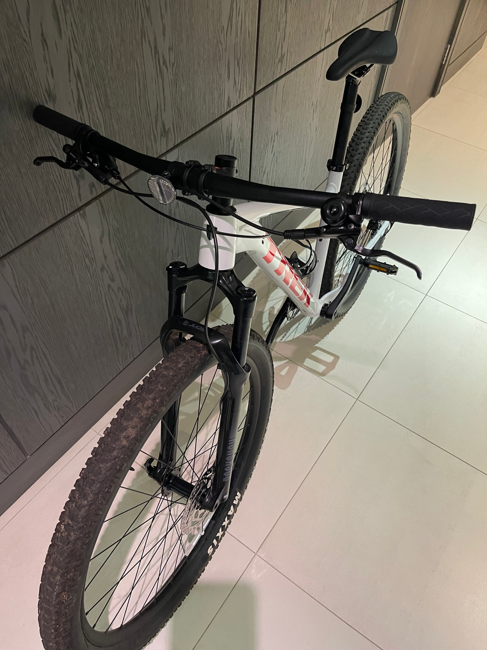 Trek X-Caliber 8 2023