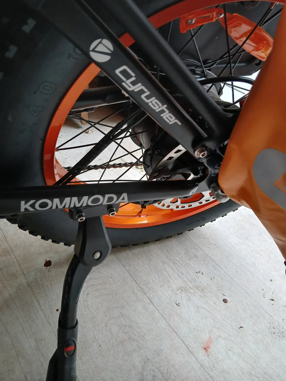 Cyrusher Kommoda 2023