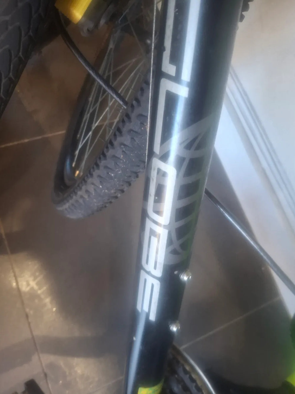 Specialized Globe Vienna 3 2009