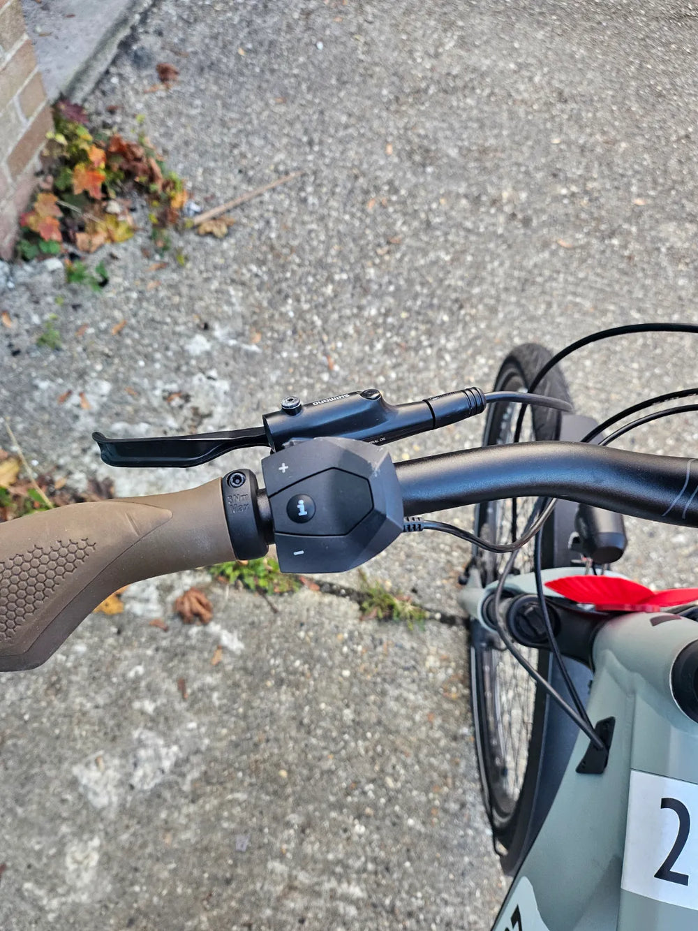 CUBE Touring Hybrid Pro 625 Lunar 2022