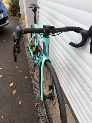 Bianchi Oltre Race 105 Di2 50-34 2024