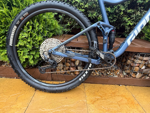 Giant Stance 2 2022