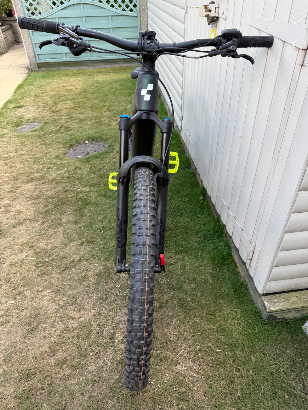 CUBE Hybrid  140 2023