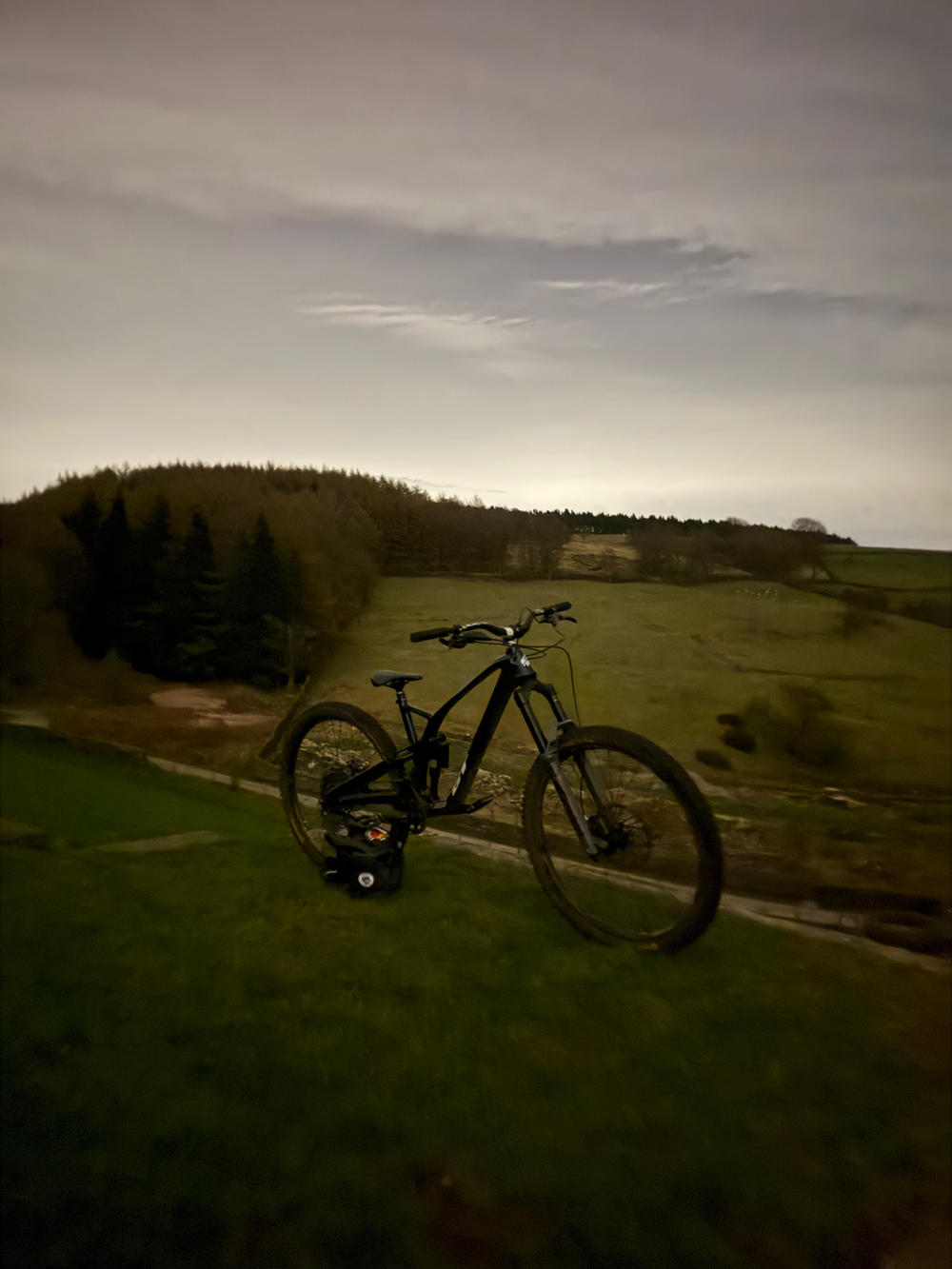 GT Force Carbon Pro LE 2025