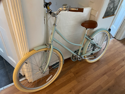 Bobbin Gingersnap 26” egg shell 2015