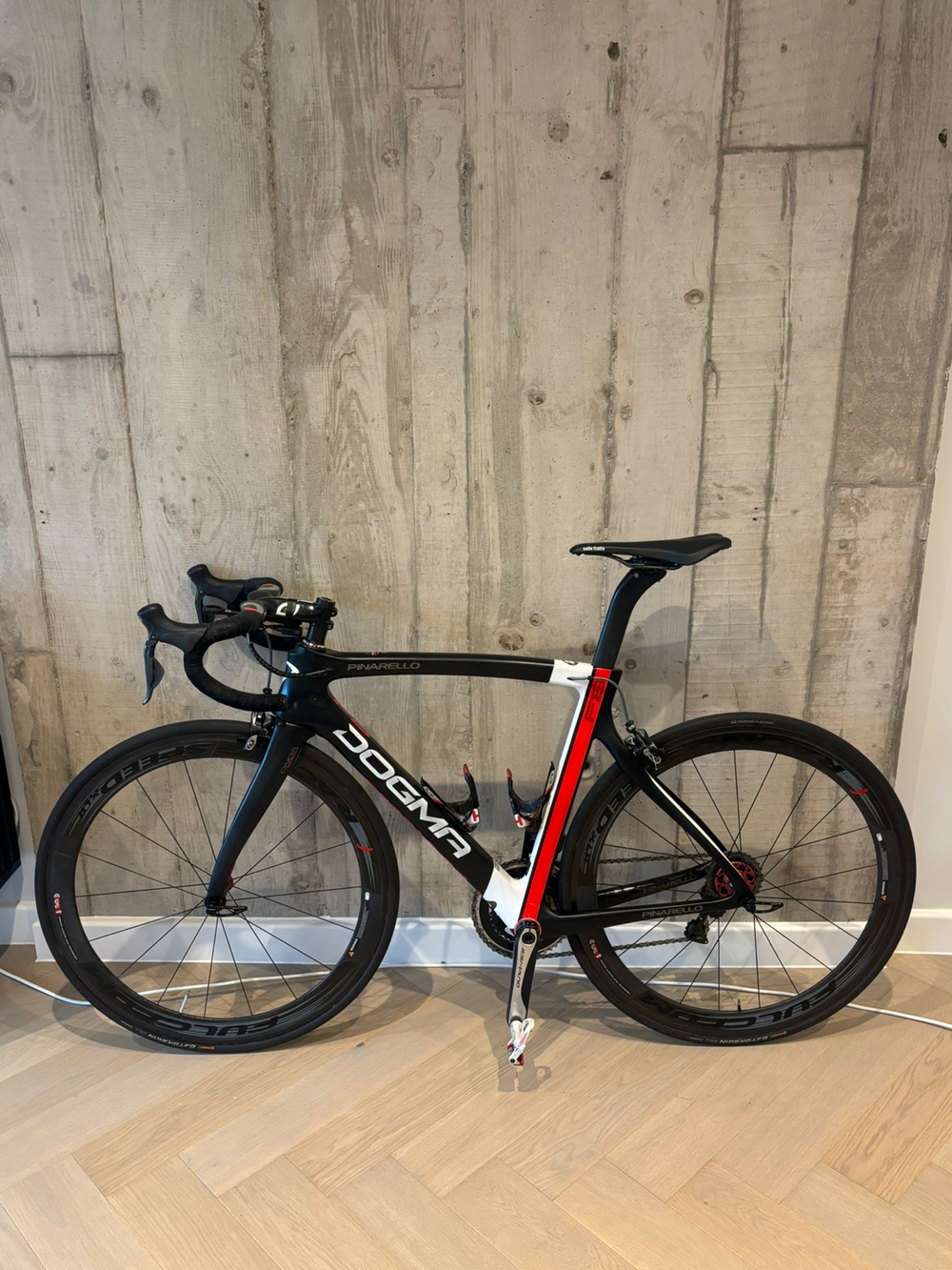 Pinarello Dogma F8 Xlight Dura-Ace Di2 Bike 2019