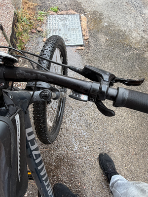 Specialized Rockhopper 27.5 2024