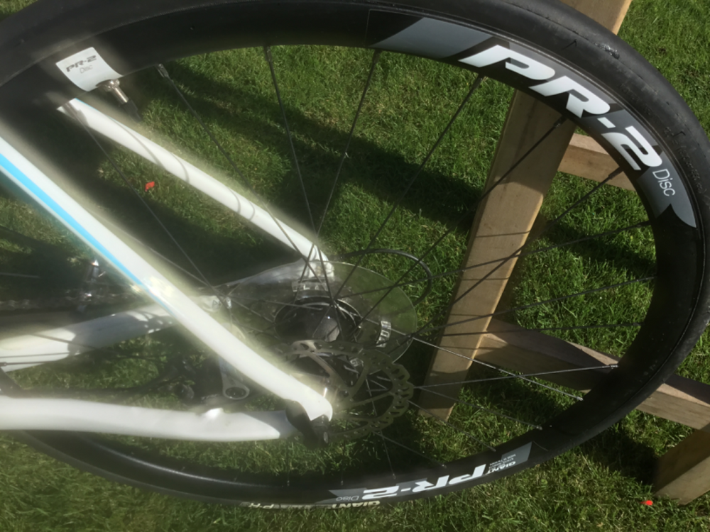 Giant Defy Advanced 2 Carbon Road 2026