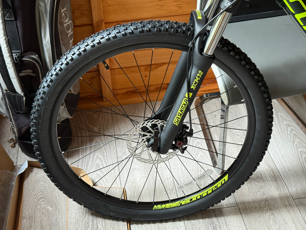 Carrera Vengeance Mens Mountain Bike (Without Puncture Protect) 2021