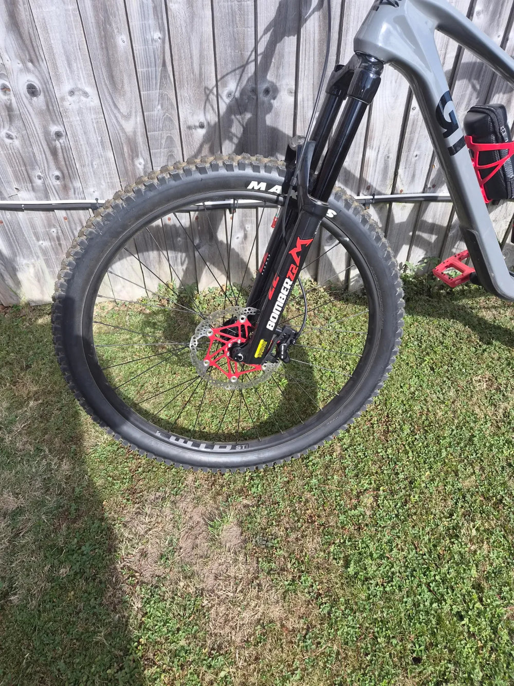GT Sensor Carbon Elite 2024
