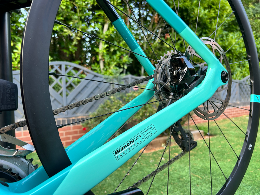 Bianchi Oltre XR4 - Rival eTap AXS 2022