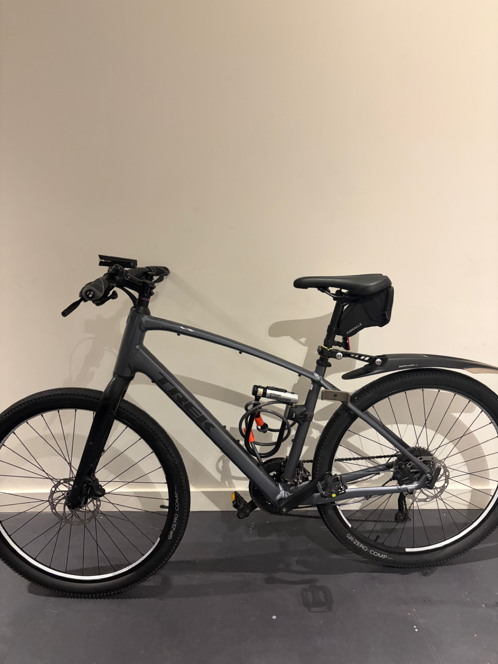 Trek Dual Sport 2 Equipped 2025