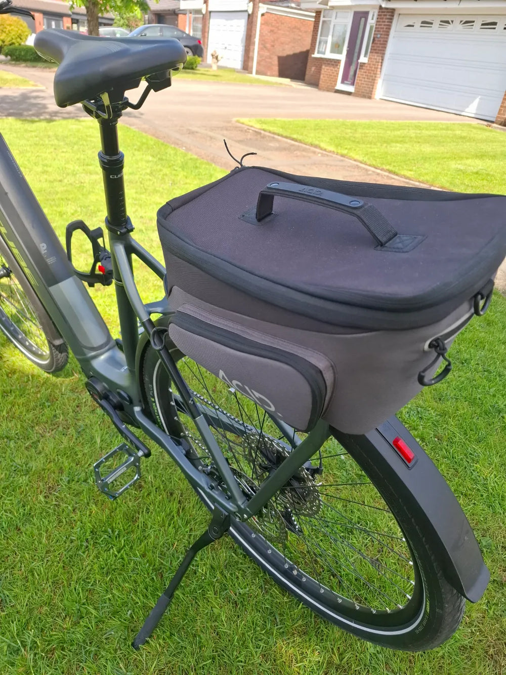 CUBE Kathmandu Hybrid Pro Easy Entry 2023