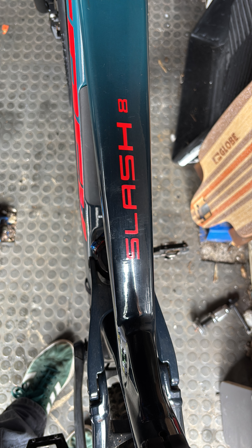 Trek Slash 8 2021