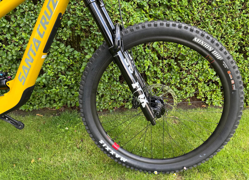 Santa Cruz Heckler SL 1.1 C Carbon MX 90 Yellow Stunning New Only 1 Month Ago 2026
