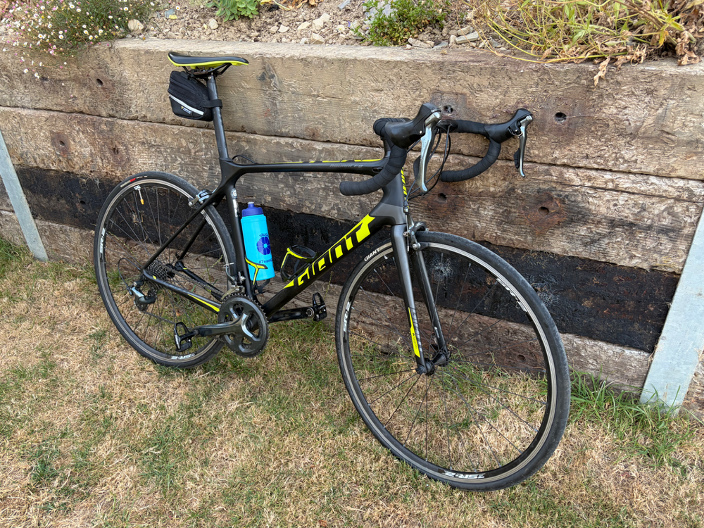 Giant TCR Advanced 2 Carbon Road 2026