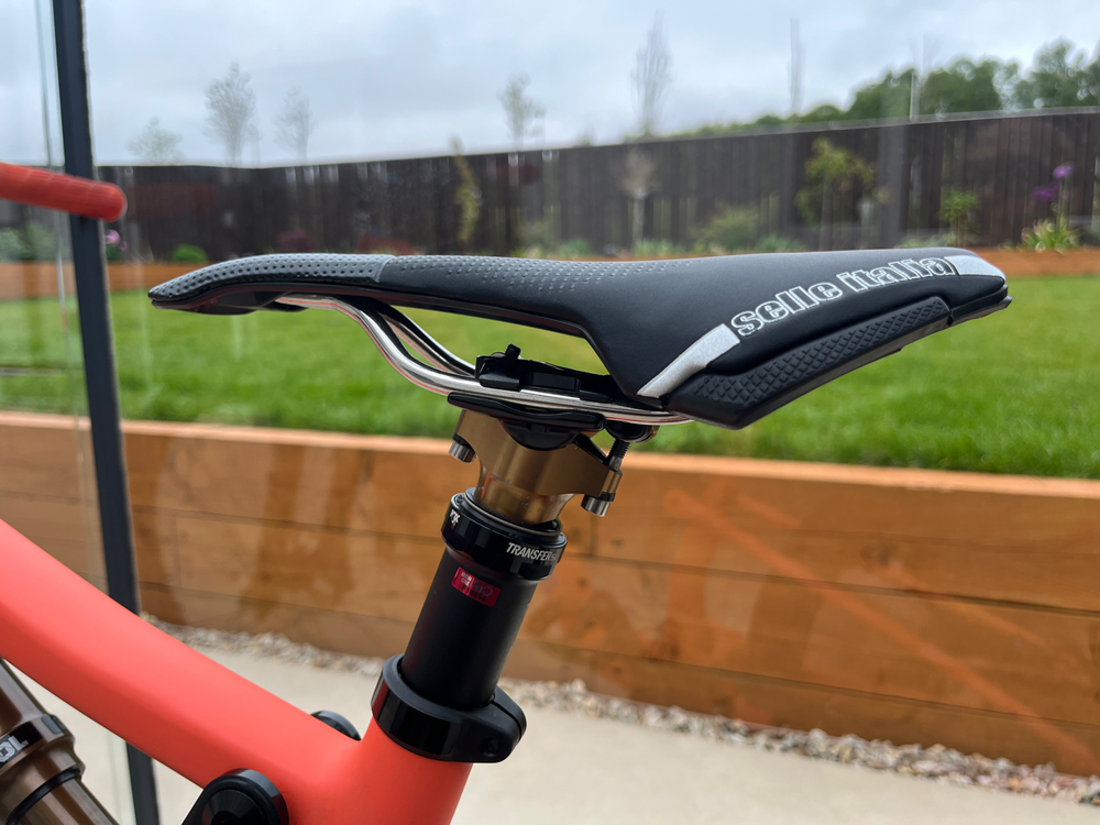 Santa Cruz BLUR Carbon C 2022