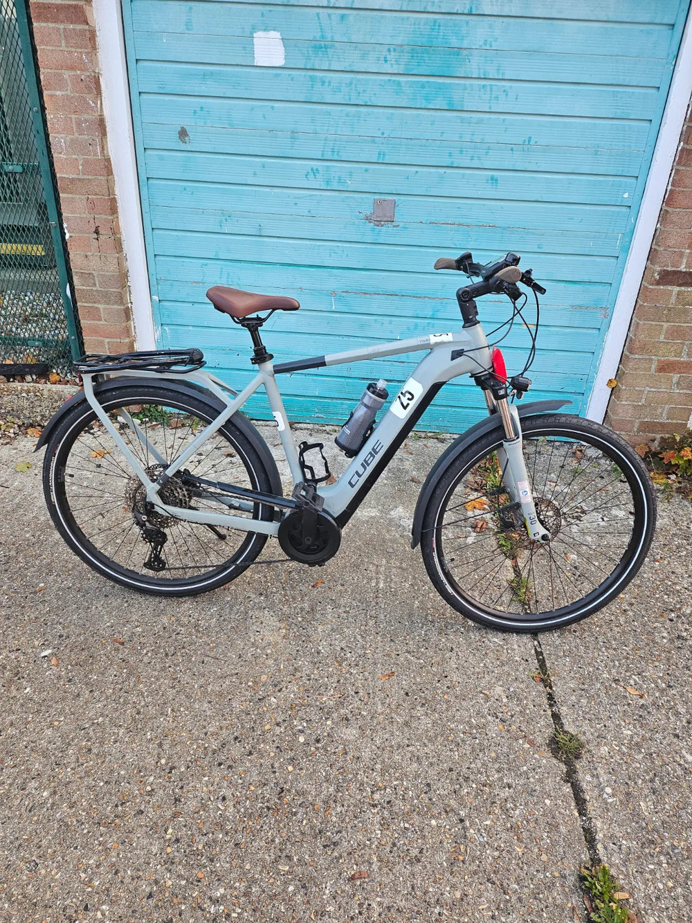 CUBE Touring Hybrid Pro 625 Lunar 2022