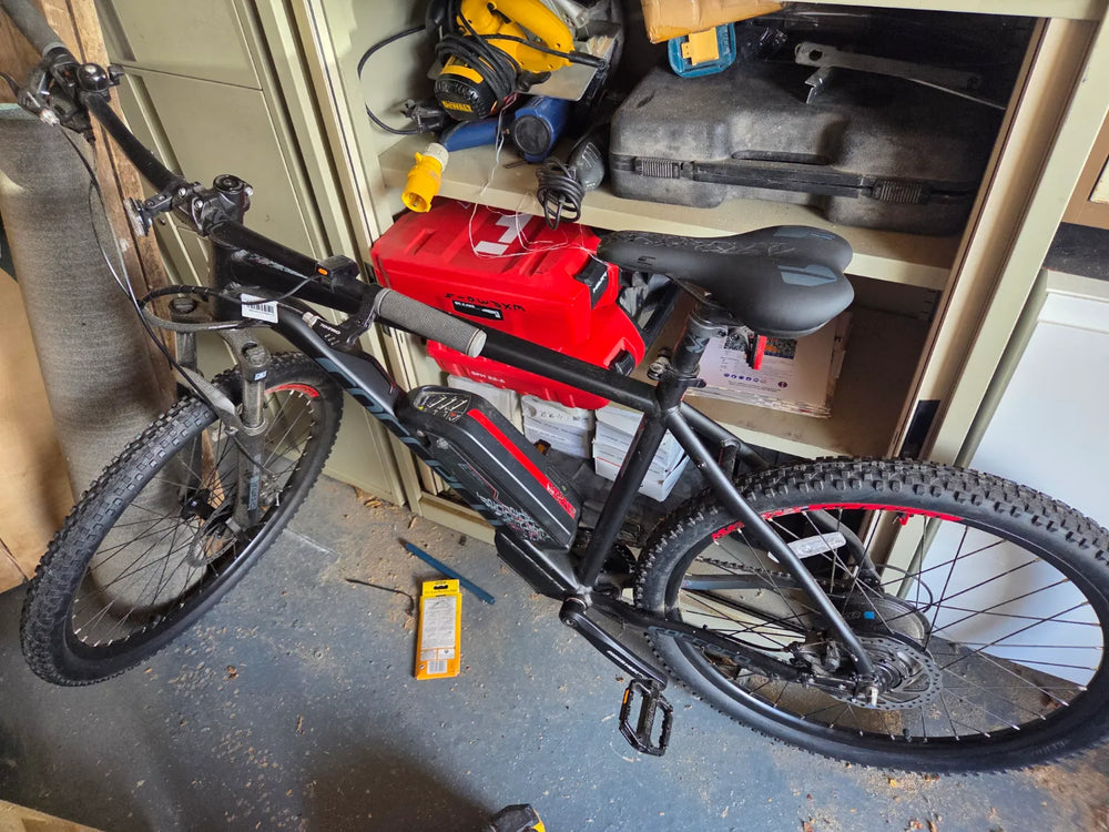 Carrera Vengeance E Mens Electric Mountain Bike 2.1 2023