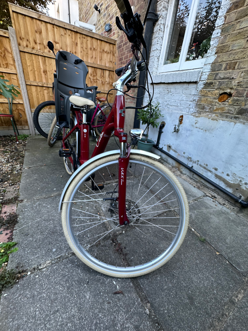 Cube Cube Ella Ride Hybrid 500 Electric Hybrid Bike in Red 2020