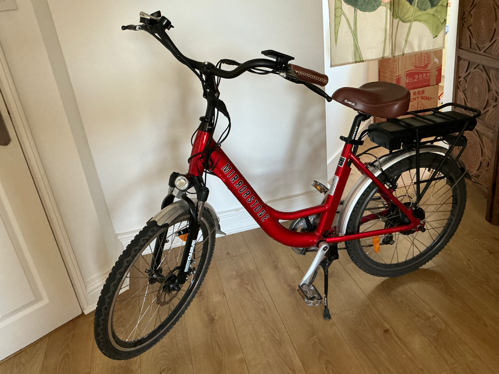 Mirrorstone Cherry Red Sprint 2024