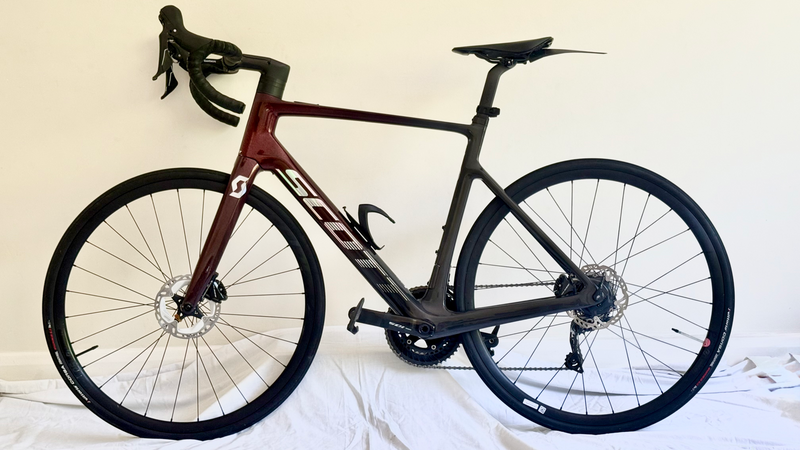 Scott Addict E- Carbon Rioad bike 2023