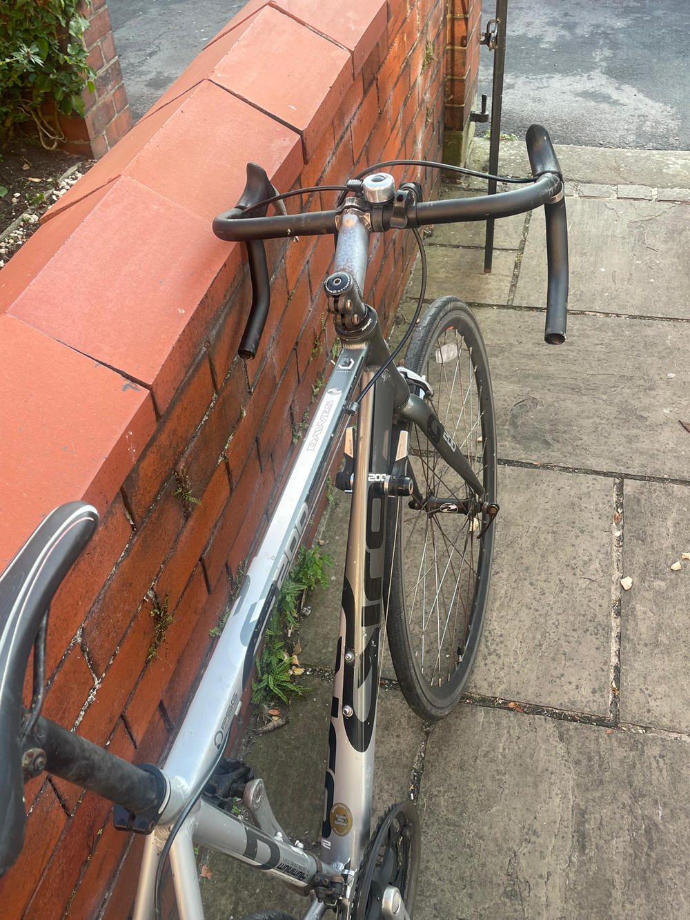 Dawes Giro 200 road bike. Dawes Giro 200 road bike. 2011