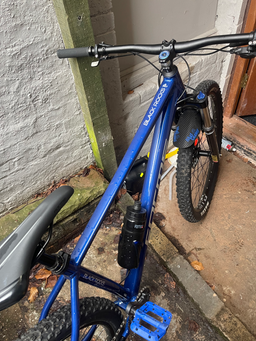 Forme Black rocks 2023