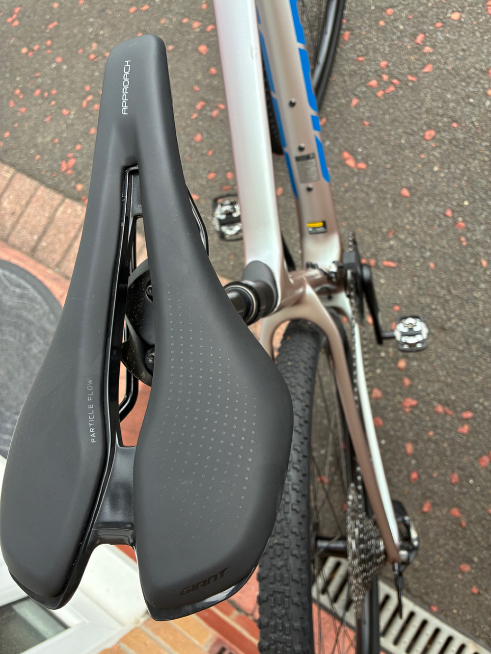 Giant Revolt Advanced 1 Gravel Road 2026